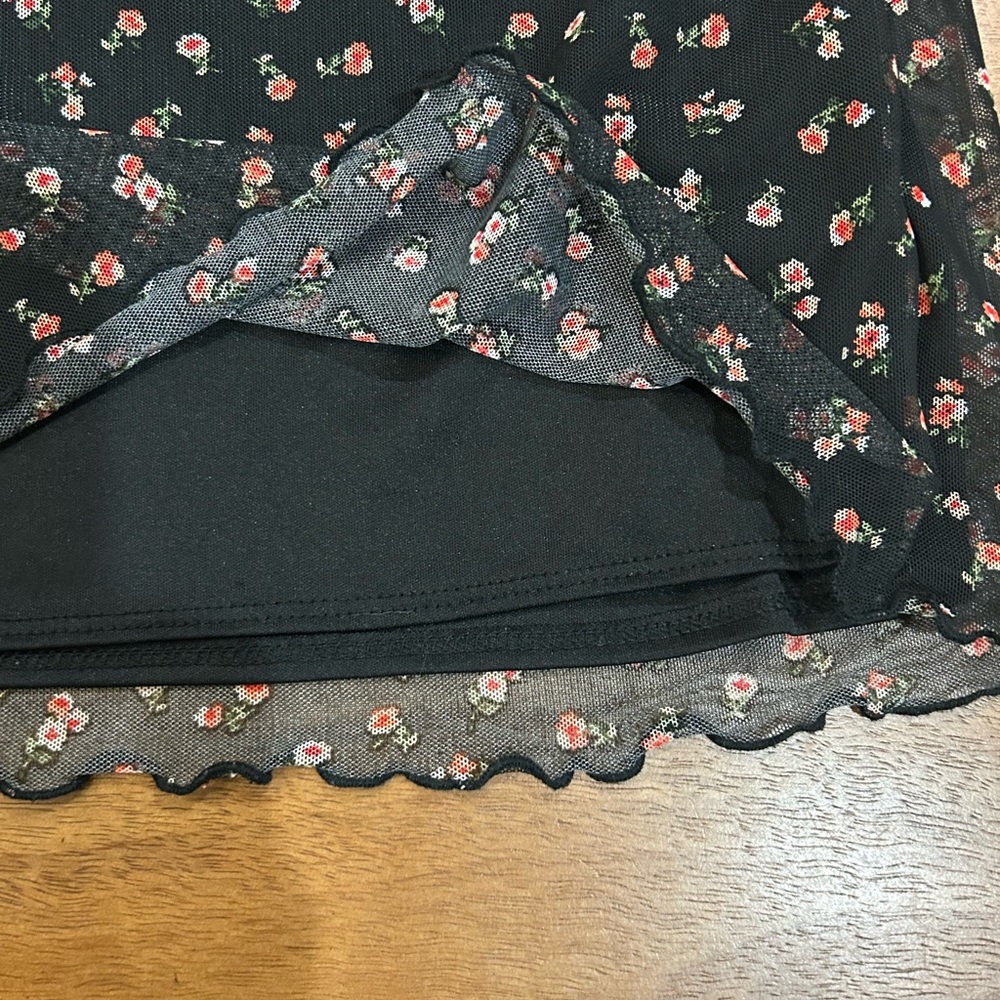 Urban Outfitters Black Mini Skirt with Red Floral Print - Picture 3 of 6